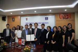 Signing MOU with Shinhan Bank