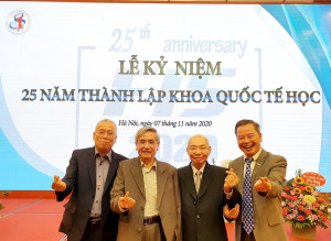 {Dự thi Ấn tượng Nhân văn - Khoa Quốc tế học} Bốn người thầy trân quý của chúng tôi