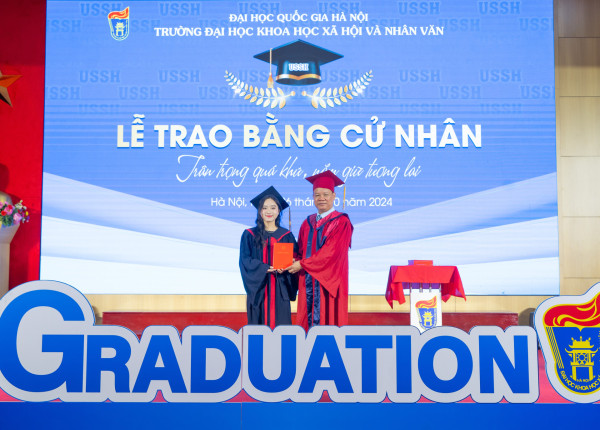 VNU-USSH tổ chức trao bằng đợt 3 trong năm 2024 cho hơn 300 Tân Cử nhân