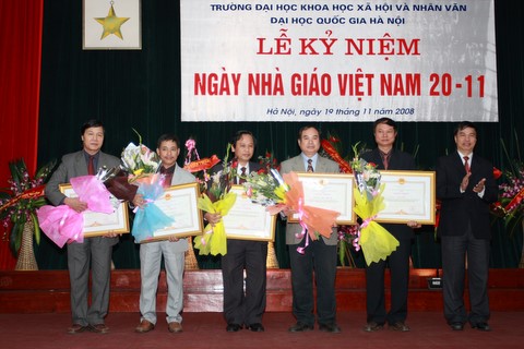 Lễ kỉ niệm 20/11: Vinh danh những nhà giáo xuất sắc