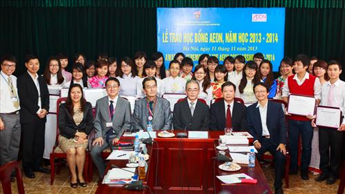 Trao học bổng Aeon năm học 2013-2014