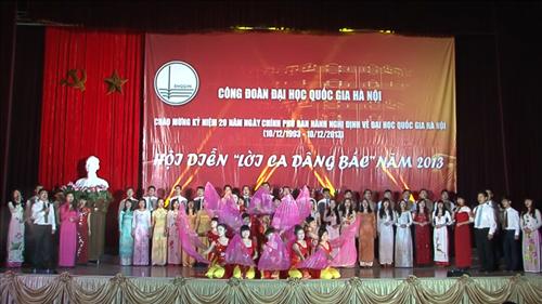 Các tiết mục trong hội diễn Lời ca dâng Bác 2013