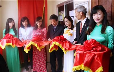 Hand-over ceremony of Thai study Room