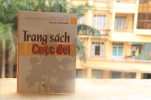 “Trang sách cuộc đời”