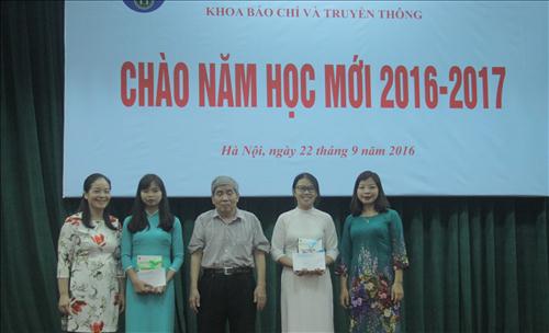 Khoa Báo chí và Truyền thông khai giảng năm học mới